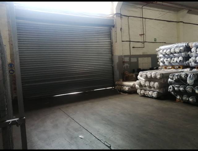 3,140M² FACTORY TO LET IN NEW GERMANY